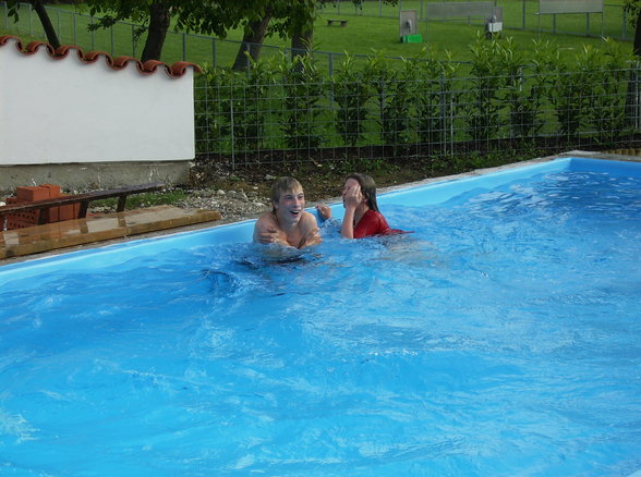 Poolparty nach Wendling - 