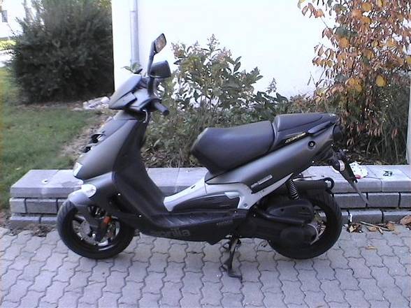 MEI Aprilia SR50 DiTech Scoot - 