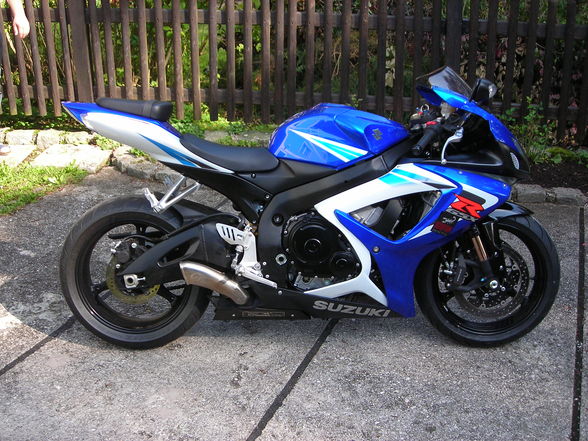 Suzuki GSXR 750 - 