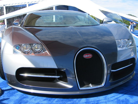 Bugatti Veyron - 