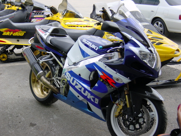 suzuki gsx-r 1300 turbo - 