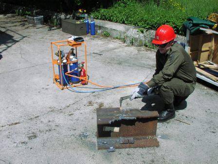 Männer die durchs Feuer gehen - 