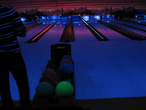  * *Discobowlen * * - 