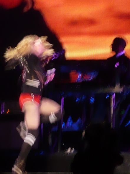 Madonna-Sticky & Sweet Tour- 230908 - 