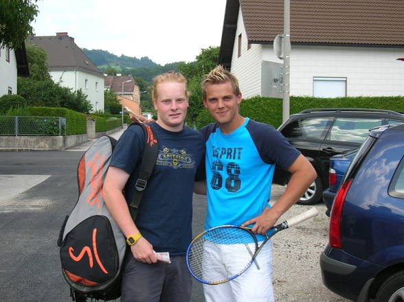 Beim Tennis mitn Simon - 