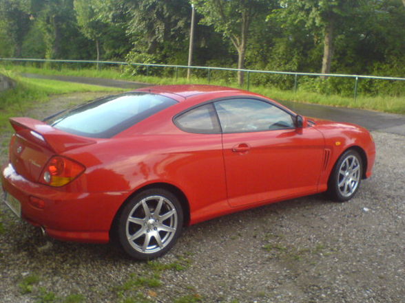 Hyundai Coupe - 