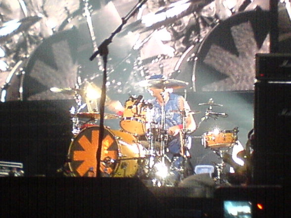 Red Hot Chili Peppers Live at Vienna - 
