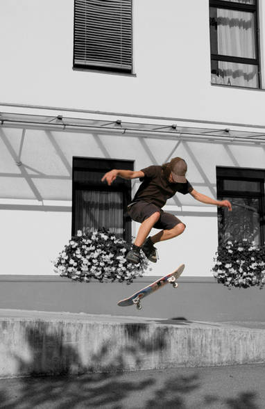 sport? lifestyle? right skateboarding!!! - 
