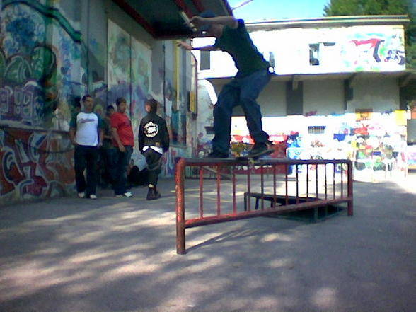 Skate - Pictures - 