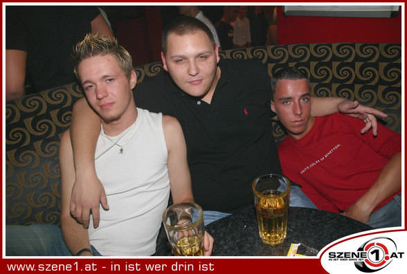 Rot weiß Rot @Empire *fg* - 