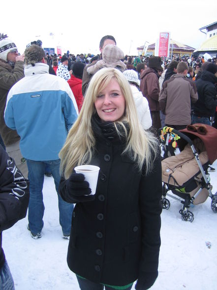 Rave On Snow '08 - 