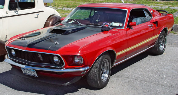 Ford Mustang - 