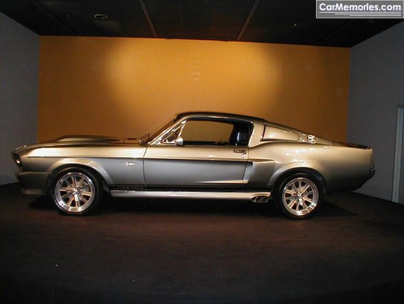 Ford Mustang - 