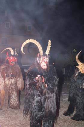 Perchtenlauf in eberstallzell!!! - 