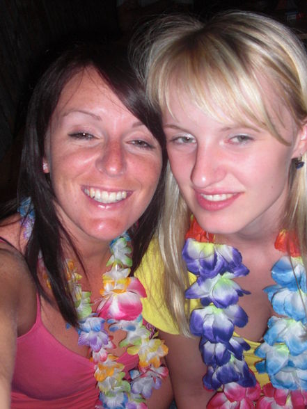 * * Hawaiiparty * * - 