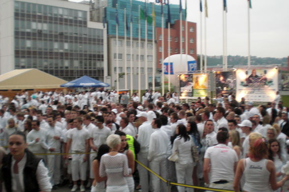 s`Trippas was @ Sensation 2009 Prag - 