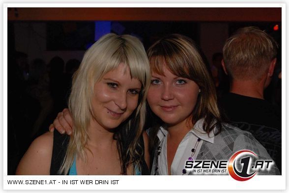 FrEuNdE  &  pArTy`S - 