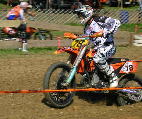 fotos vo de MOTOCROSSRENNEN - 