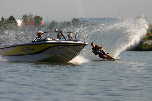 Waterskiing - 