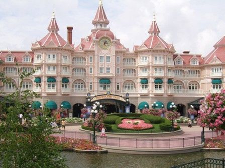 PARIS - DISNEYLAND - 