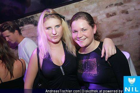 Wien 09.12.05 Club Hochriegel - 