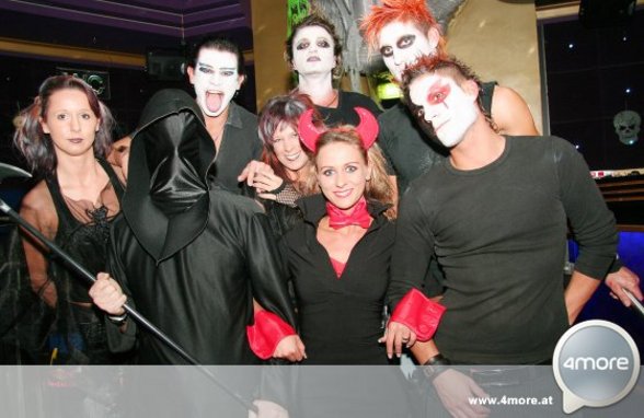 Halloween @ Bungalow 8 - 