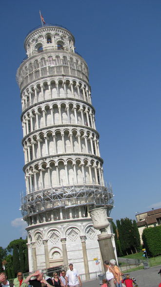 ITALY - Der gerade Turm von Pisa - 