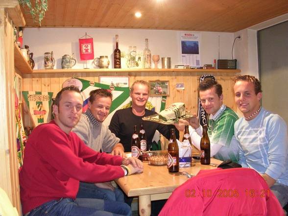 Fussball, Garagenpartys - 