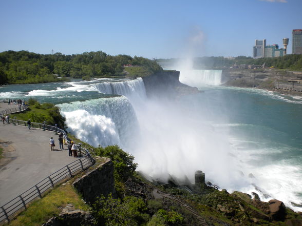 Niagara Falls, 1000 Islands - 