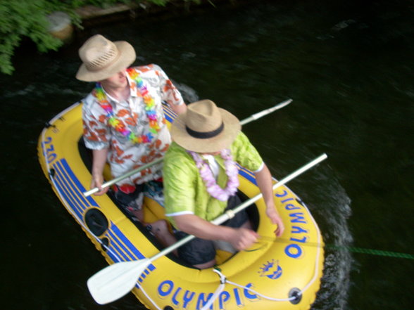 Wildwasserschlauchbootfahren - 