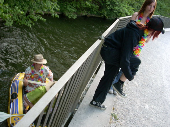 Wildwasserschlauchbootfahren - 