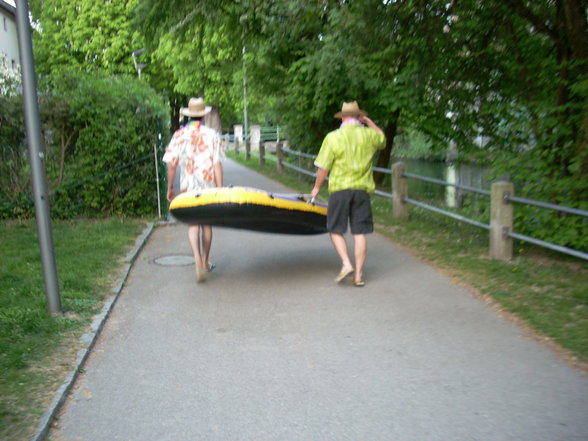 Wildwasserschlauchbootfahren - 