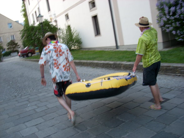 Wildwasserschlauchbootfahren - 