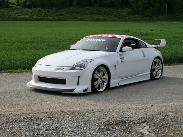 Nissan 350Z - 