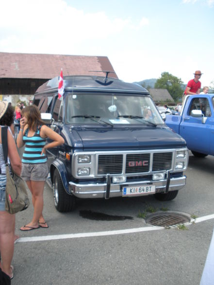 GMC VAN - 