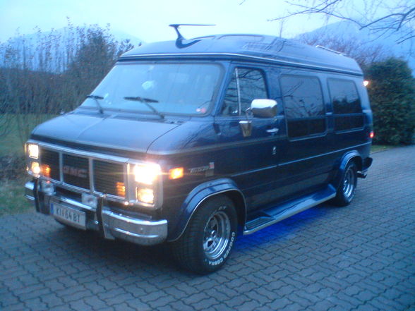 GMC VAN - 