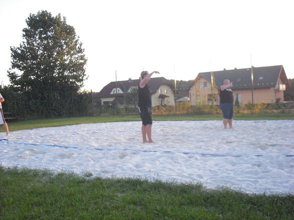 Volleyball und Rastplatz  - 