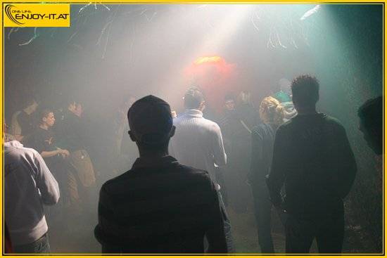 Irgendwann im Cave Club - 