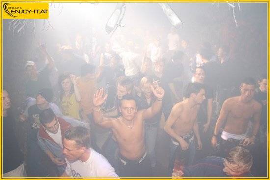 Irgendwann im Cave Club - 