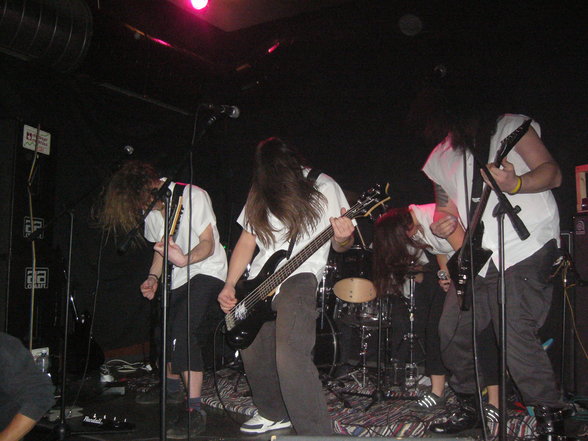 *-*MiSSiOn To MeTaL*-* - 