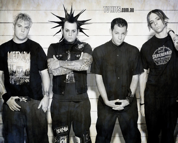 GOOD CHARLOTTE - 