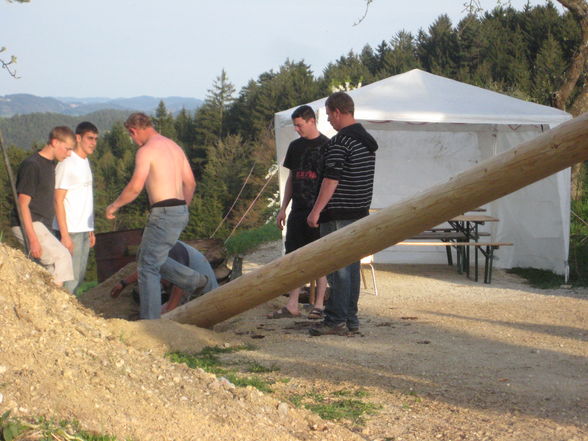 Maibaumsetzen Bauhütte 2010 - 