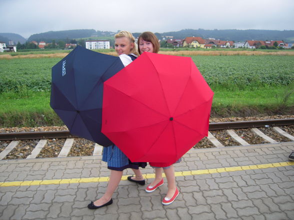 Salzburg = Dirndl --> Gaudiii pur  - 