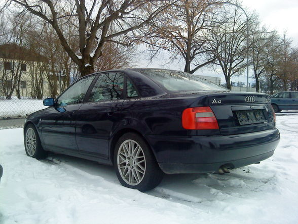 Audi A4 - 