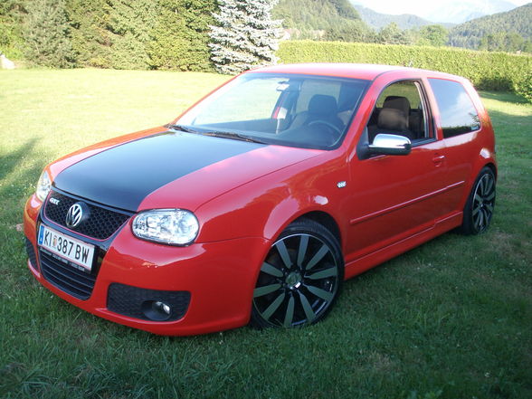 GLOF 4 GTI - 