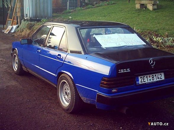 Mercedes Benz 190E - 