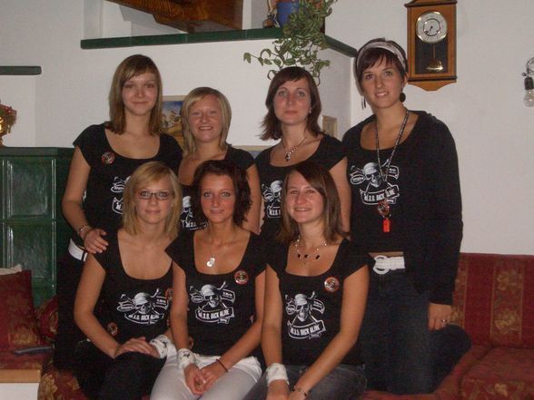 Absolut Dirndl - das sind wir!! - 