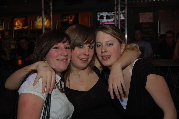 19. Geburtstag   Feia (4. 5. Februar) - 