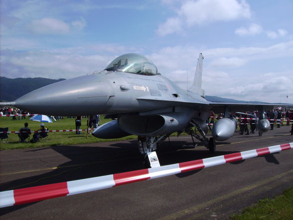 AirPower 09 - 