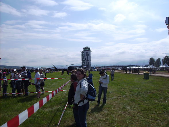 AirPower 09 - 